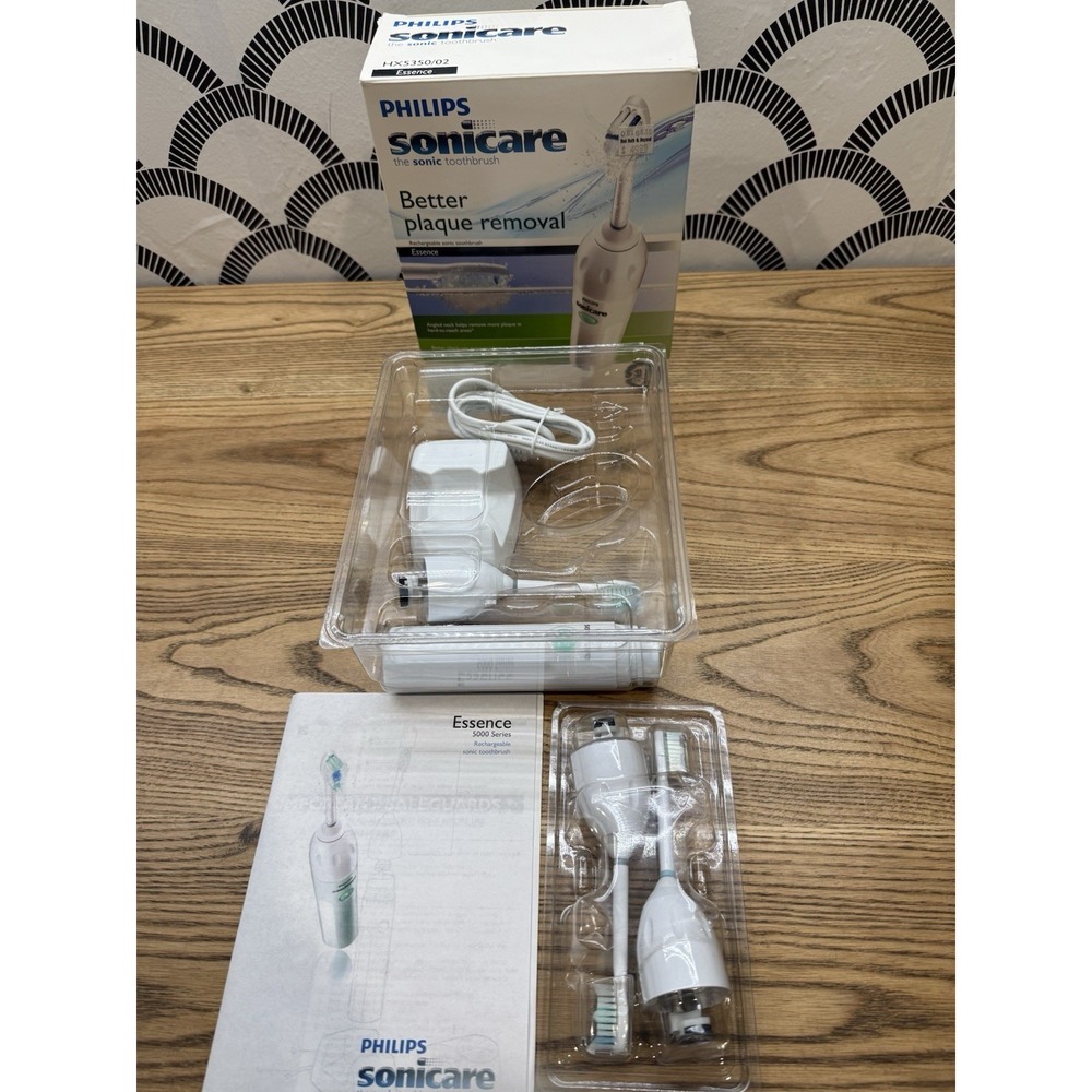 Philips Sonicare‎ Essence Toothbrush Sonic Electric Rechargeable HX5350/02 New
